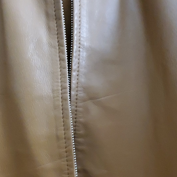 Genuine leather tan jacket. - Picture 3 of 4